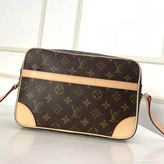 FS CHEAP MESSENGER LOUIS VUITTON BAG 0625